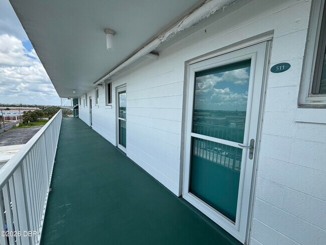 Foto del edificio - 2727 N Atlantic Ave