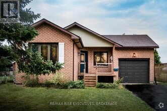 Building Photo - 258-258 Kingscourt Ave