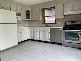 Kitchen 1 - 37 Maple Ave