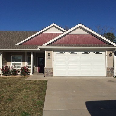 Primary Photo - Absolutely Charming! Beautiful 3 bedroom t...