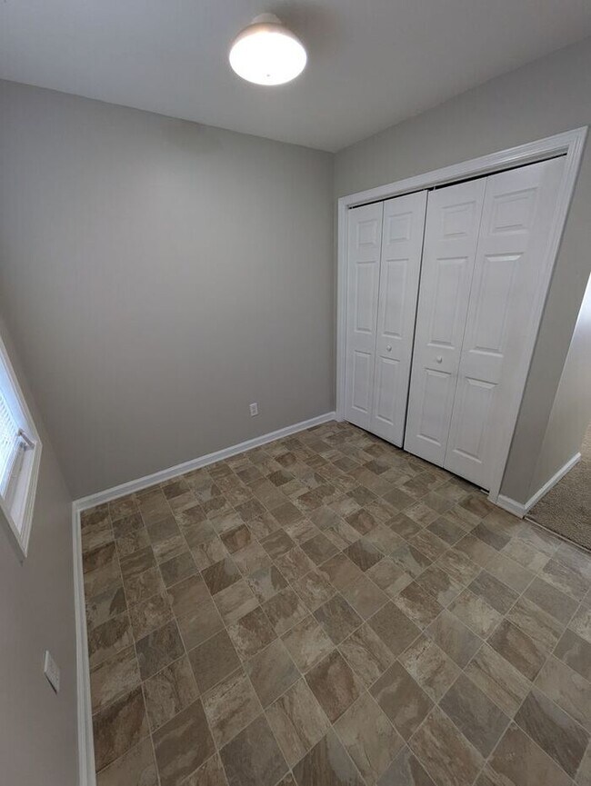 Foto del edificio - 2BD/1.5BA Townhome At Strawberry Patch Complex in Hickory