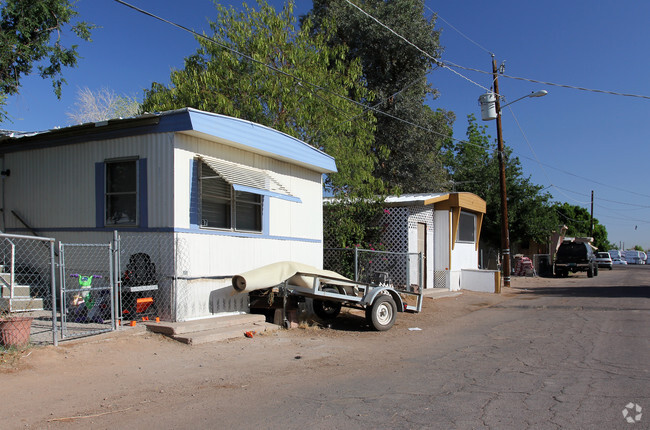 Entrada al parque - Indian Trailer Park