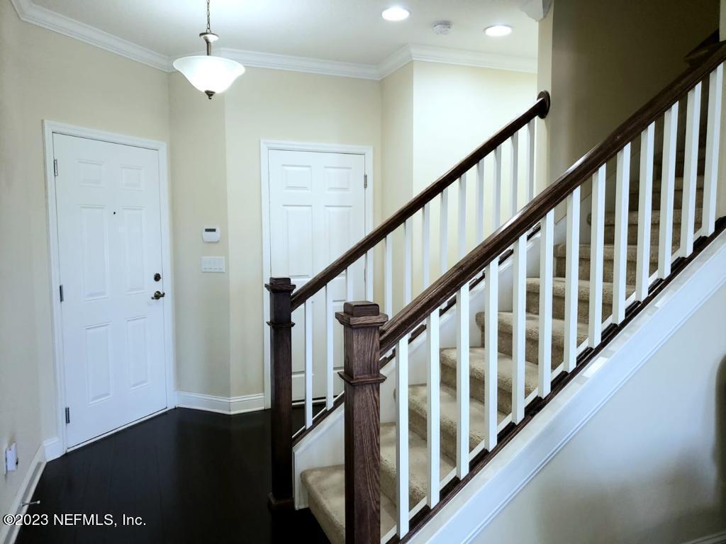 Foto del edificio - 352 Richmond Dr