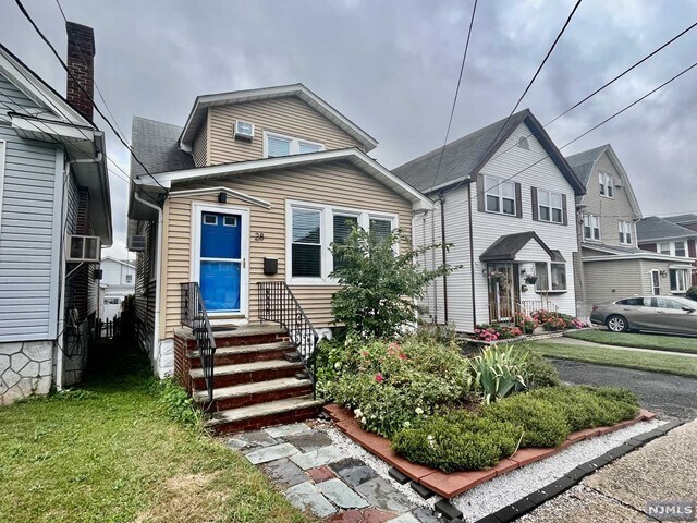 Primary Photo - 28 Morgan Pl