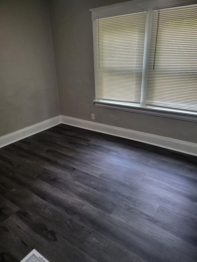 Photo - 929 Seton Ave House