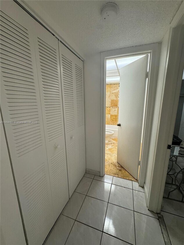 Primary Photo - 10000 NW 80th Ct