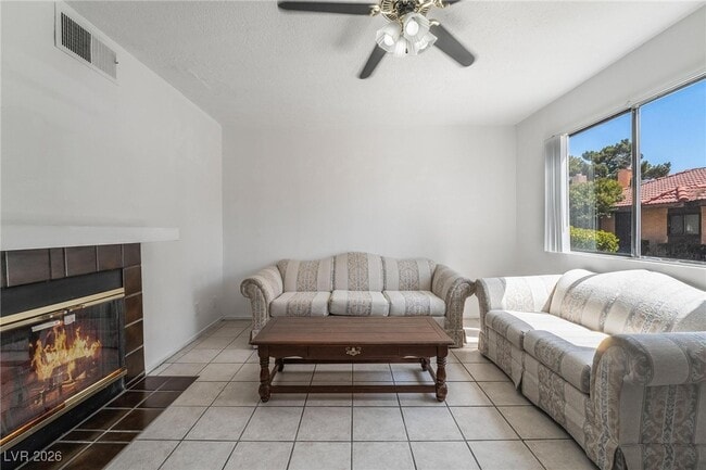 Foto del edificio - 4302 Lynnann