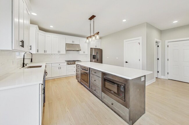 Foto del edificio - 4028 Faith Ln