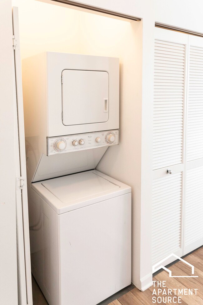 Foto del edificio - 2700 W North Ave