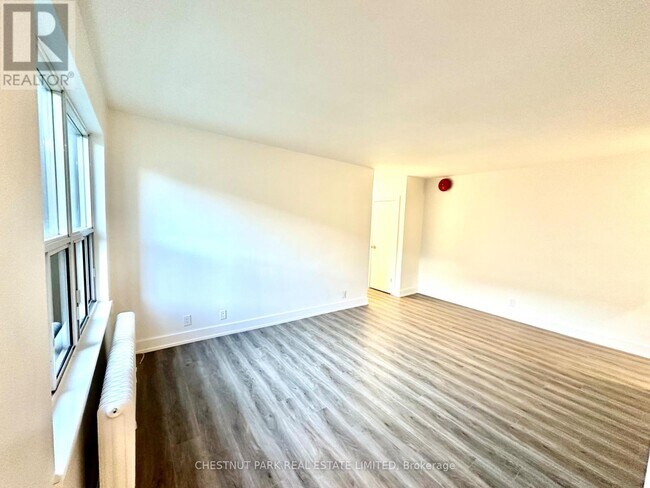 Photo du bâtiment - 11 Wingreen Ct