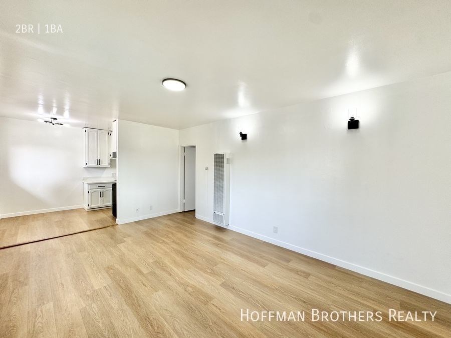 Foto principal - 252 W Elm Ave
