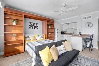 Building Photo - 311 W Ashley St