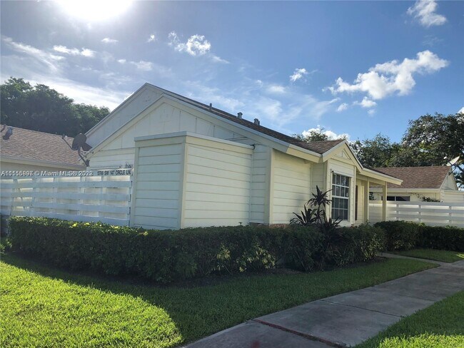Building Photo - 13749 SW 147th Cir Ln