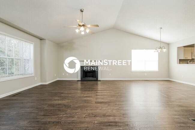 Foto del edificio - 4 Bedroom Pet-Friendly Home in Villa Rica, GA with Main Street Renewal