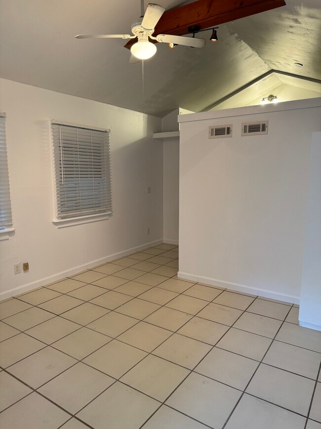 Foto del edificio - 922 Eaton St