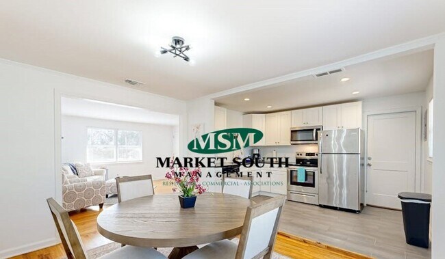 Foto del edificio - 2 W 53rd St