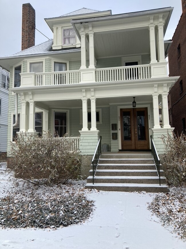 Building Photo - 642 Orange St