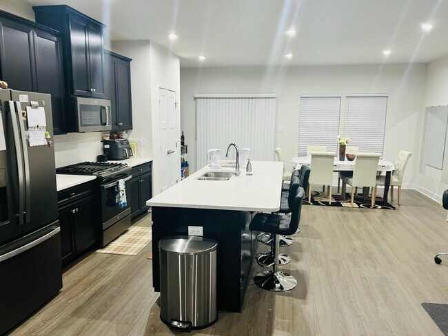 Foto del edificio - 4 Bedroom Townhome in Dublin