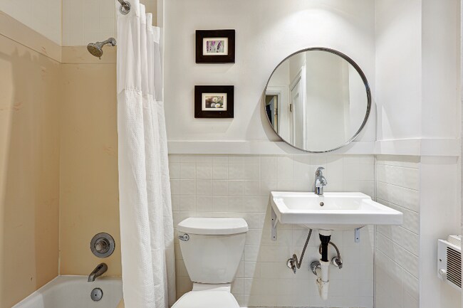 Foto del edificio - 311 12th Ave E