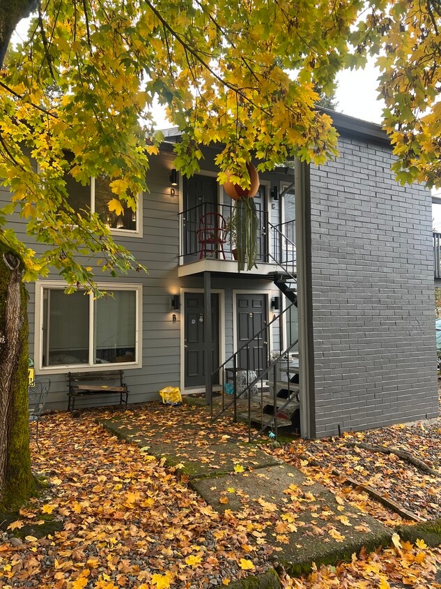 Cedarcrest Apart - 3 - Cedarcrest Apart - 3