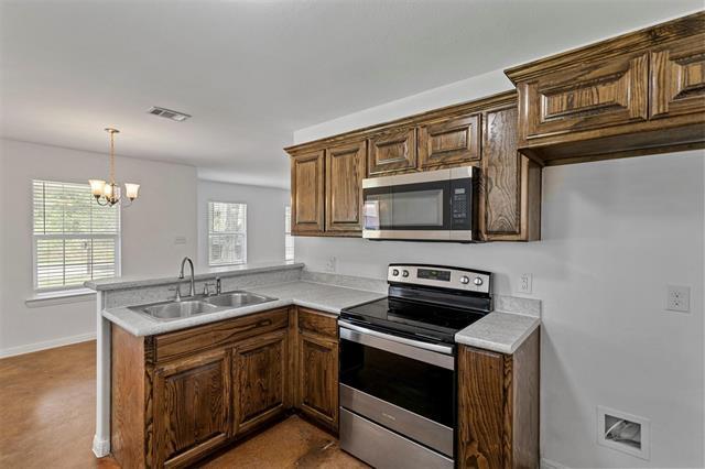 Foto del edificio - 804 E 5th St