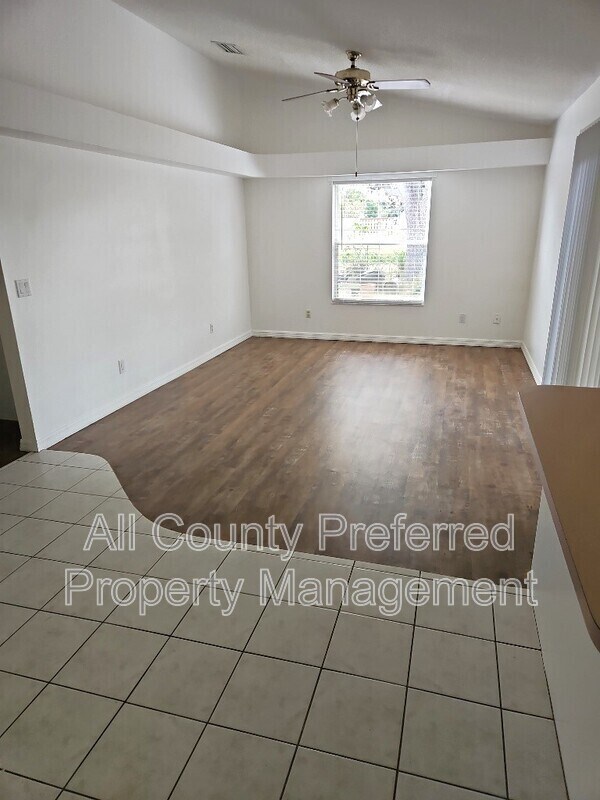 Building Photo - 3520 Egret Dr