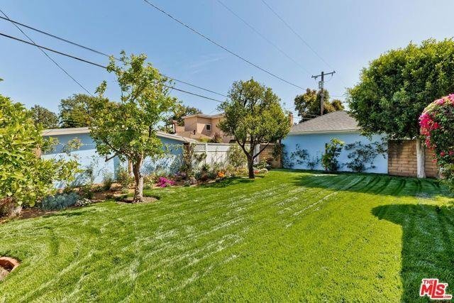 Building Photo - 11310 Elderwood Street, Los Angeles, CA 90...