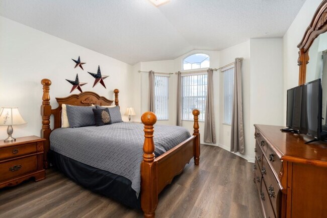 Building Photo - 447 High Point Dr