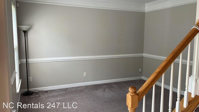 Building Photo - 4 br, 2.5 bath House - 1217 Mossy Glade Cr.