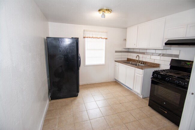 Foto del edificio - 2505 Deutser St