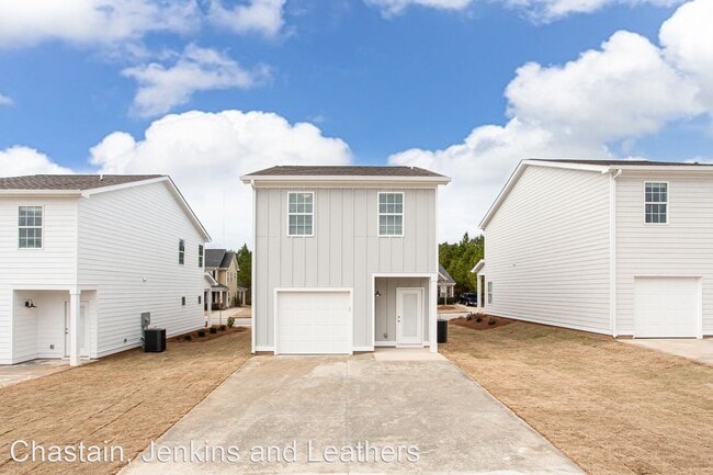 Building Photo - 3 br, 2.5 bath House - 699 W. Vincent Drive