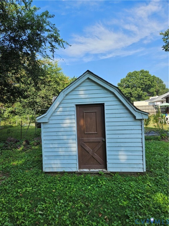 Building Photo - 4135 Leake Ave