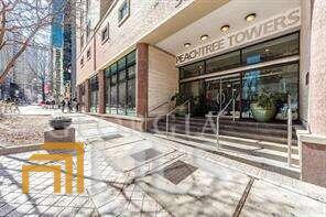Foto principal - 300 Peachtree St NE