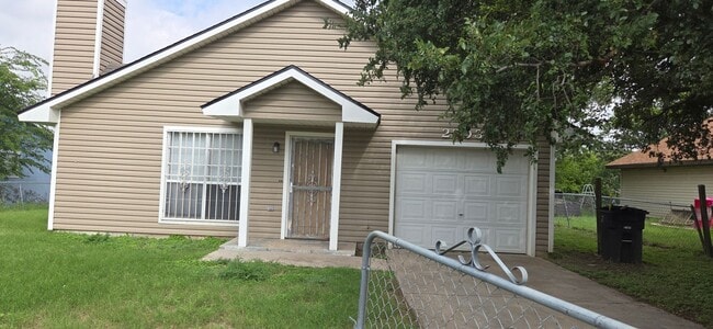 Building Photo - 2203 Purser Dr