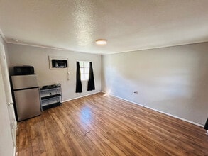 Building Photo - 553597 US-1