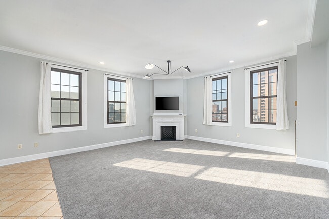 Building Photo - 1 E Chase St