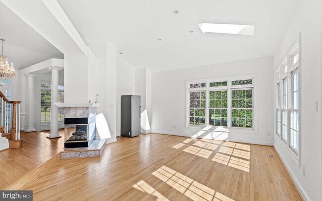 Building Photo - 14216 Cervantes Ave