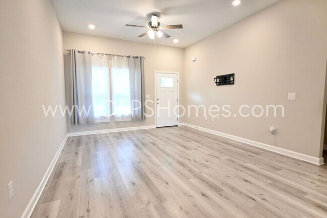 Foto del edificio - Crestview 3 Bedroom