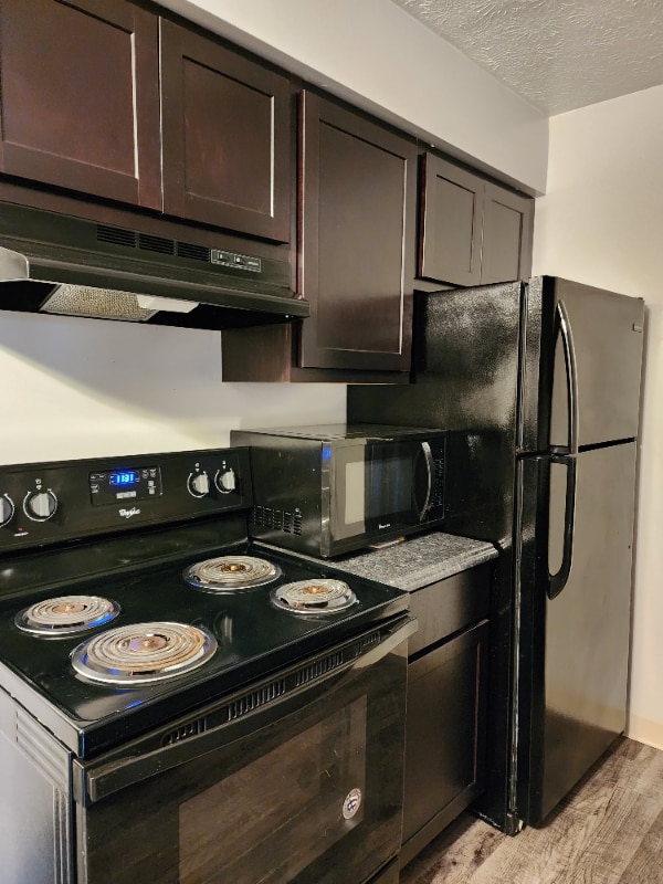 7320 Sunset Strip Ave NW Unit 3, North Canton, OH 44720 Room for Rent