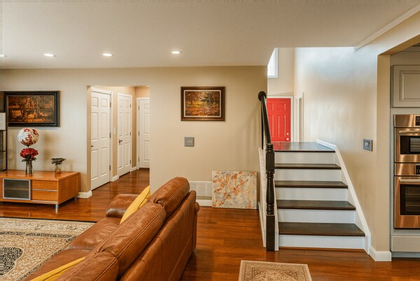 Building Photo - 2568 Racher Dr