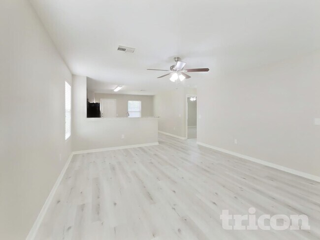 Foto del edificio - 9922 Orchid Spring Ln