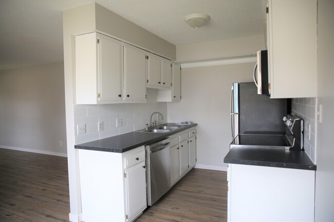 Kitchen - 16955 Garcia Way W