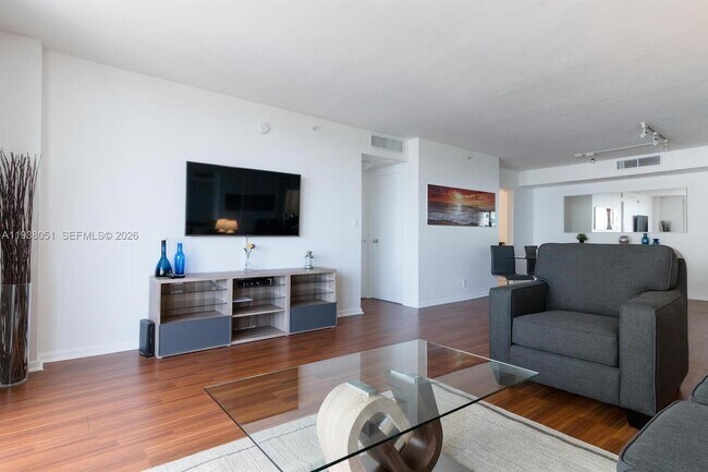 Foto del edificio - 9195 Collins Ave