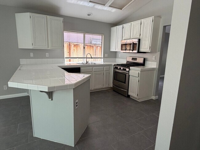 Foto del edificio - 24056 Golden Pheasant Ln