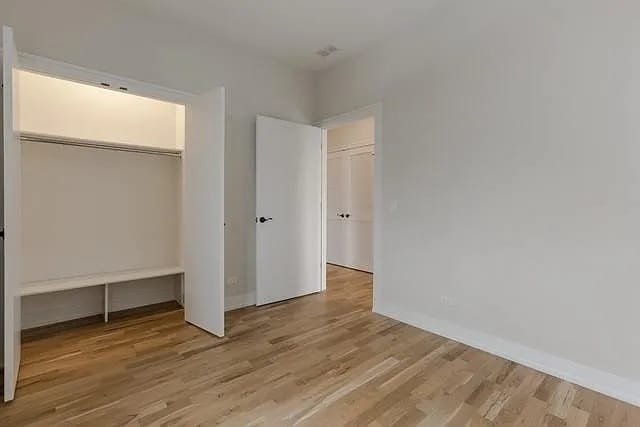 Building Photo - 2556 W Armitage Ave