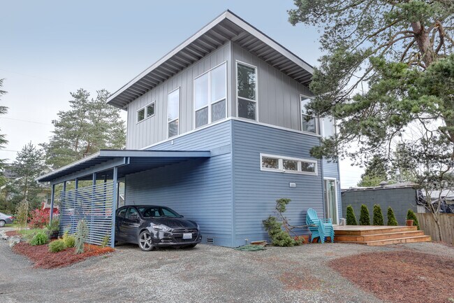 Building Photo - 3525 SW 100th St