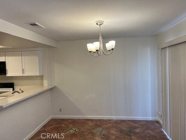 Building Photo - 64 Ashbrook