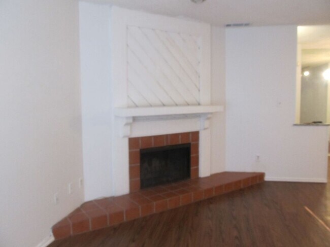 Foto del edificio - 9600 Royal Ln