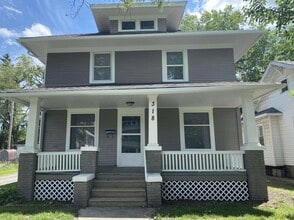 Building Photo - 318 Haney Ave