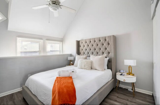 Foto del edificio - 721 N Poplar St
